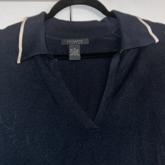The Limited Stretch black with cream trim collar V neck sweater lightweight Med - Picture 2 of 4